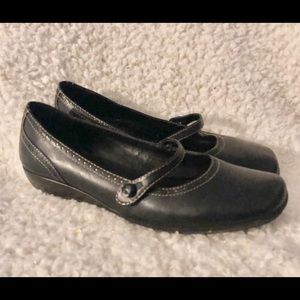 Croft & barrow black Leather Mary Jane Wedges 9
